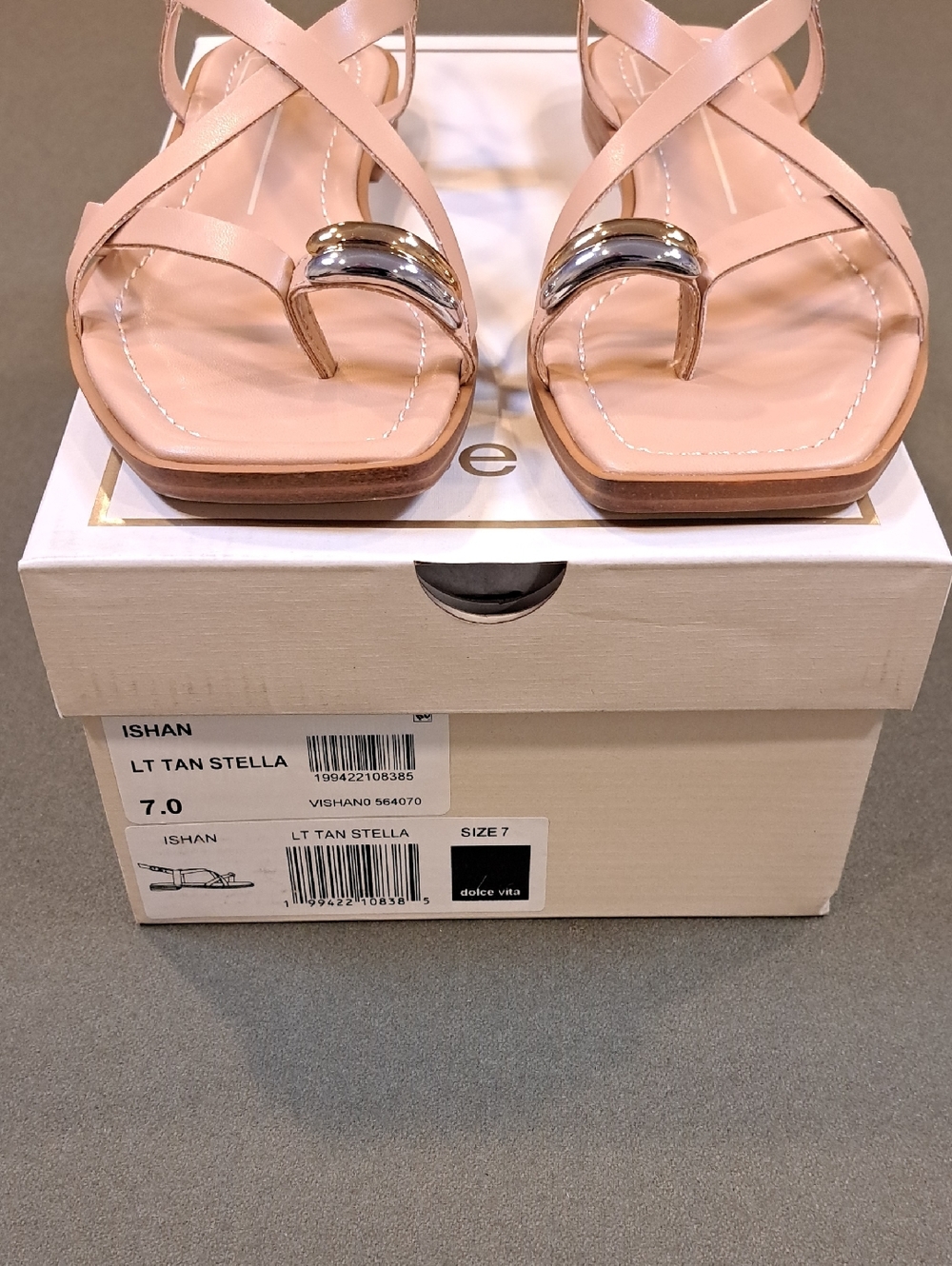 Dolce Vita Ishan Sandal - Color: Tan - Size: 7 - Picture 3 of 9